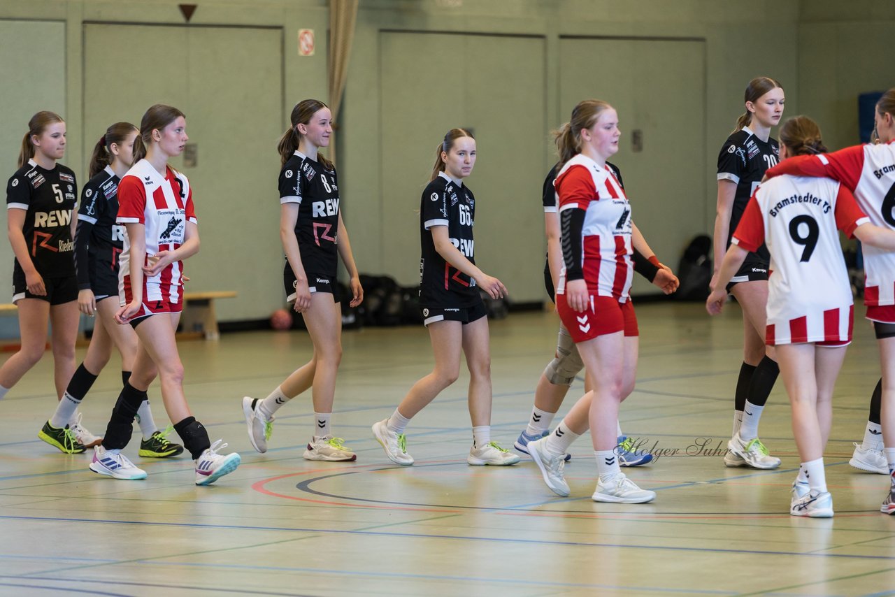 Bild 320 - wBJ SV Henstedt Ulzburg - Bramstedter TS : Ergebnis: 27:15